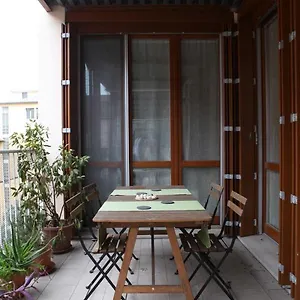 Terrace Close To Metro Station Appartamento Milano